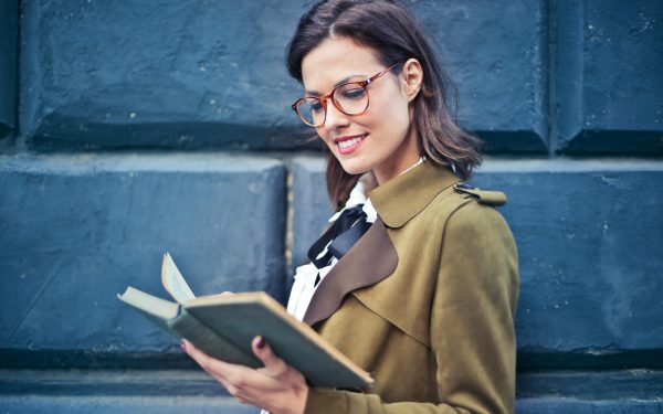 Hoe je bril je identiteit versterkt: de psychologie van eyewear design 